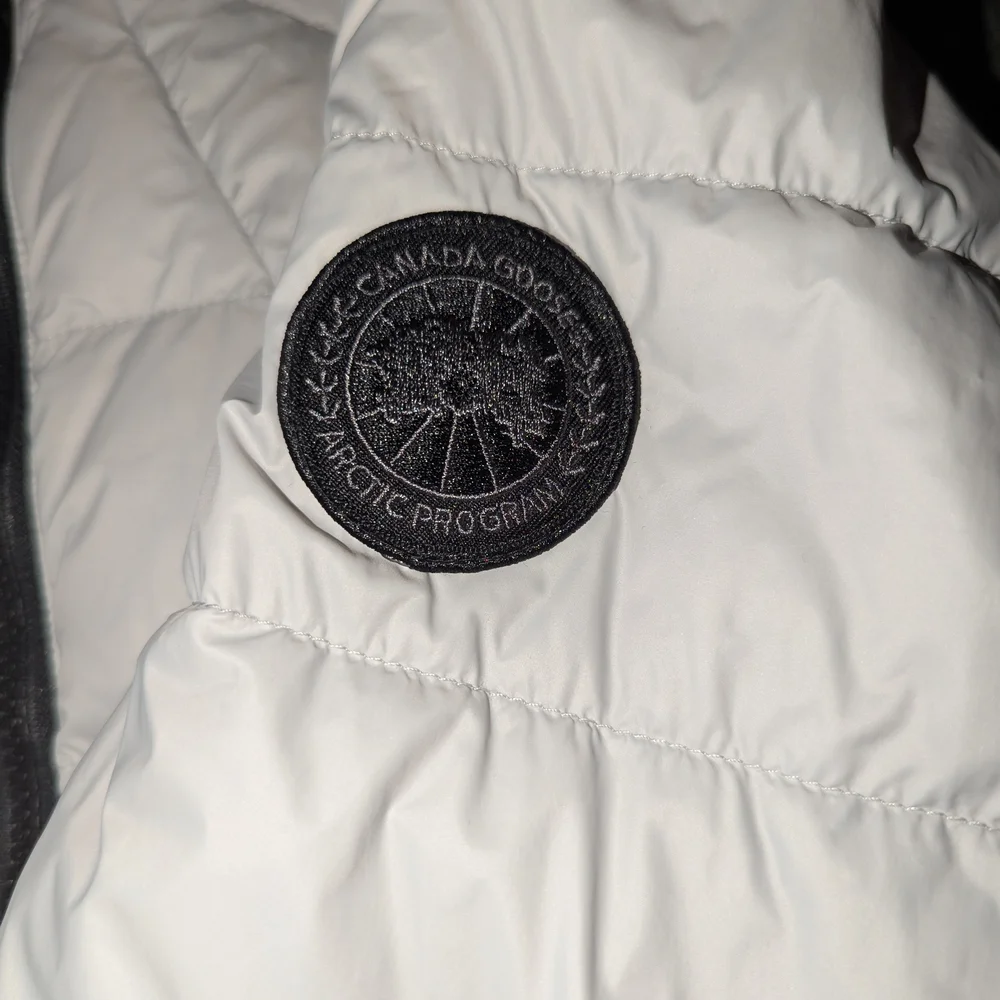 Canada Goose White Puffer Jacket with Hood. Note: This Jacket Runs Small. - Picture 2 of 11